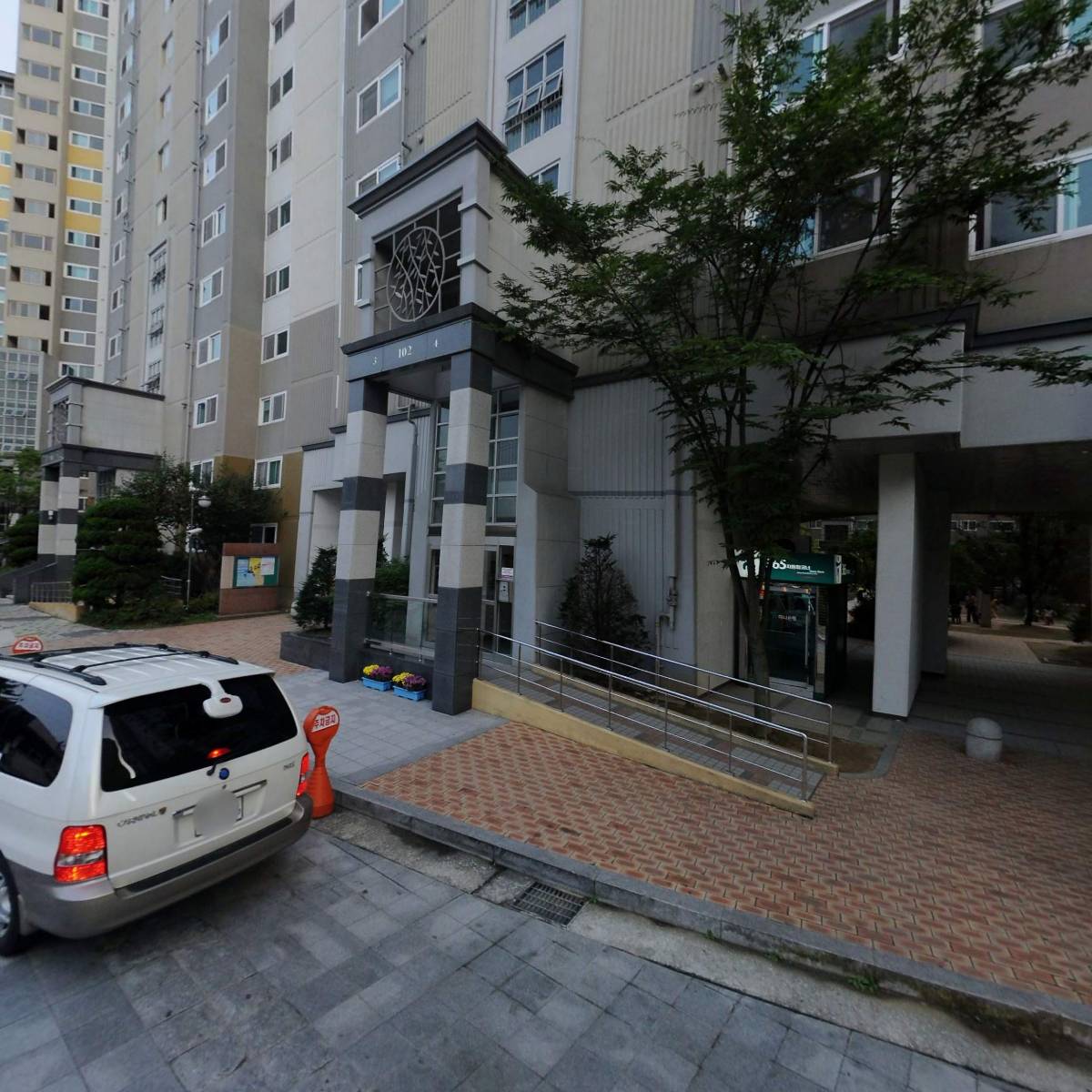 주식회사 헬로브이알_3