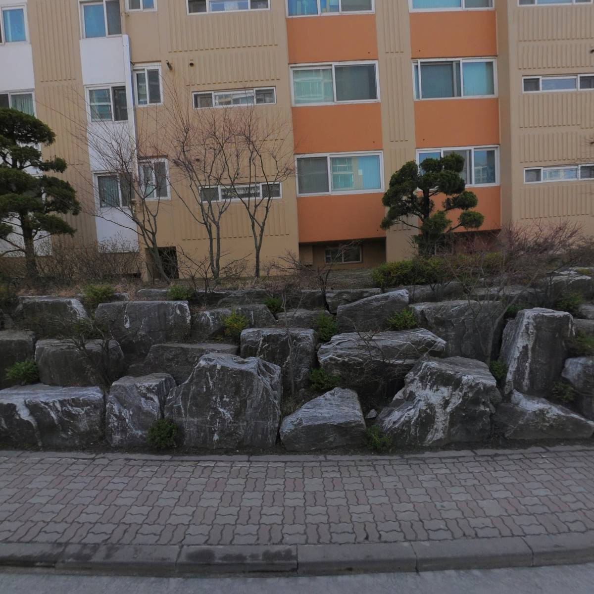 뮤직컴퍼니 율
