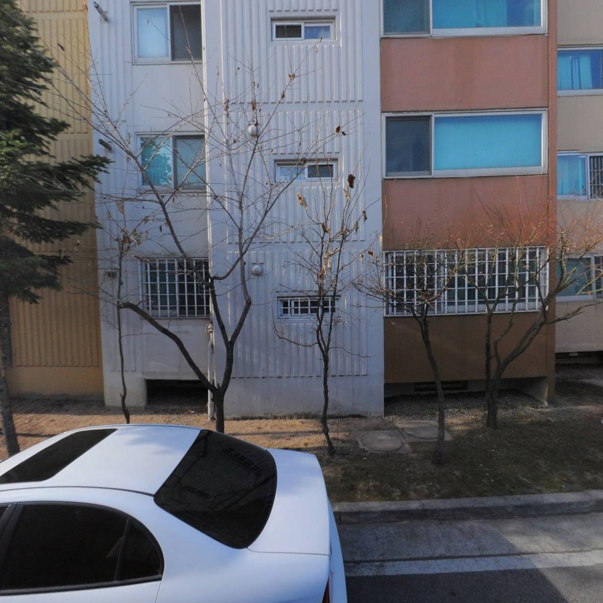 (주)이엠북스_3