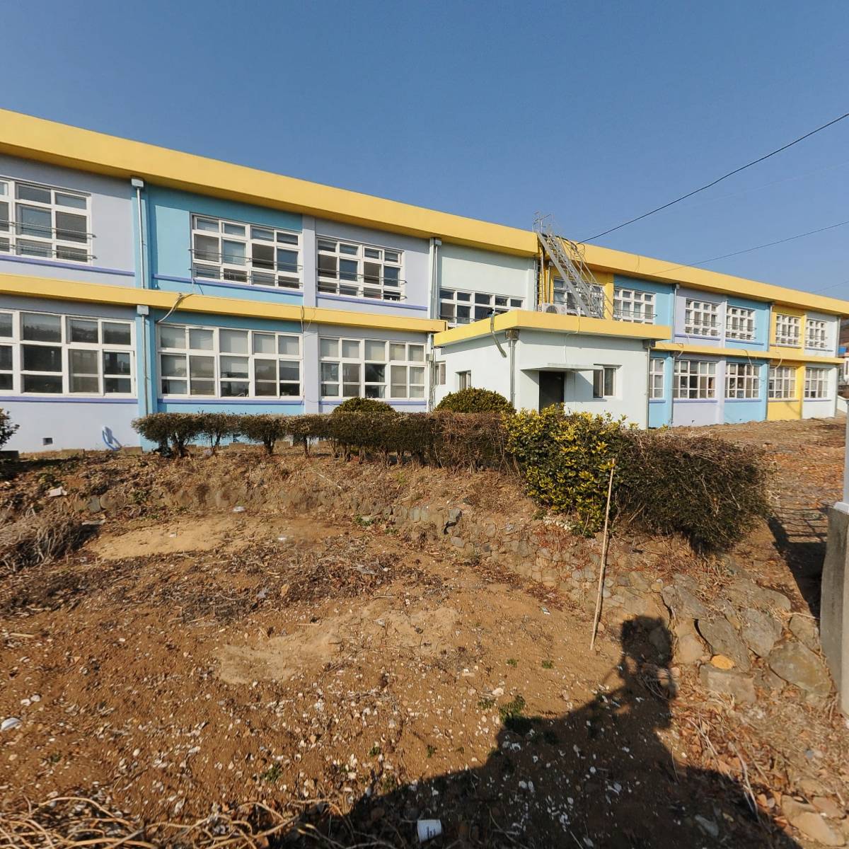 진정초등학교