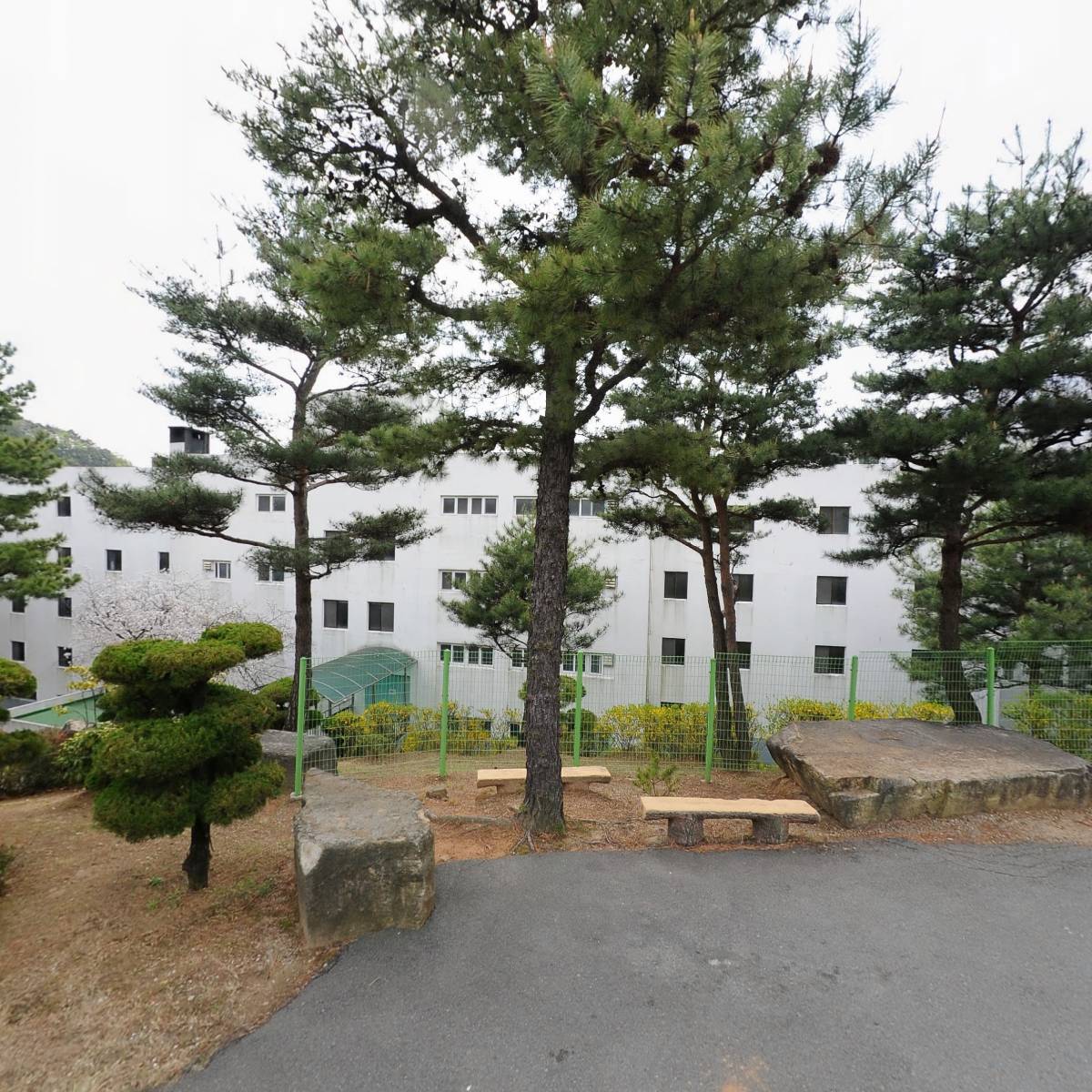 아당학숙（학교법인）
