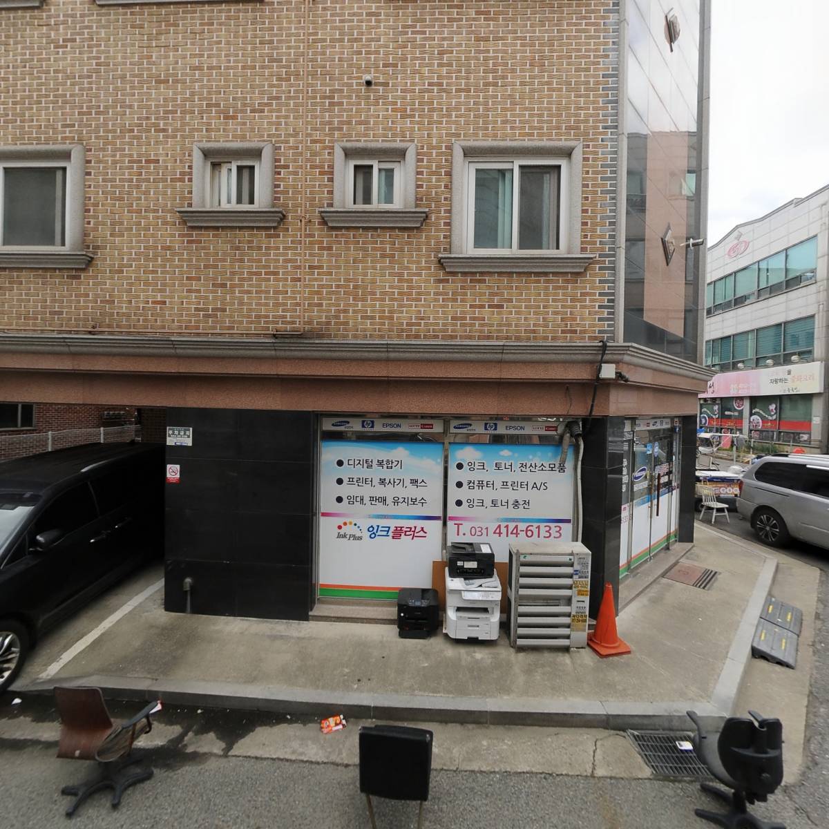 윤,네일