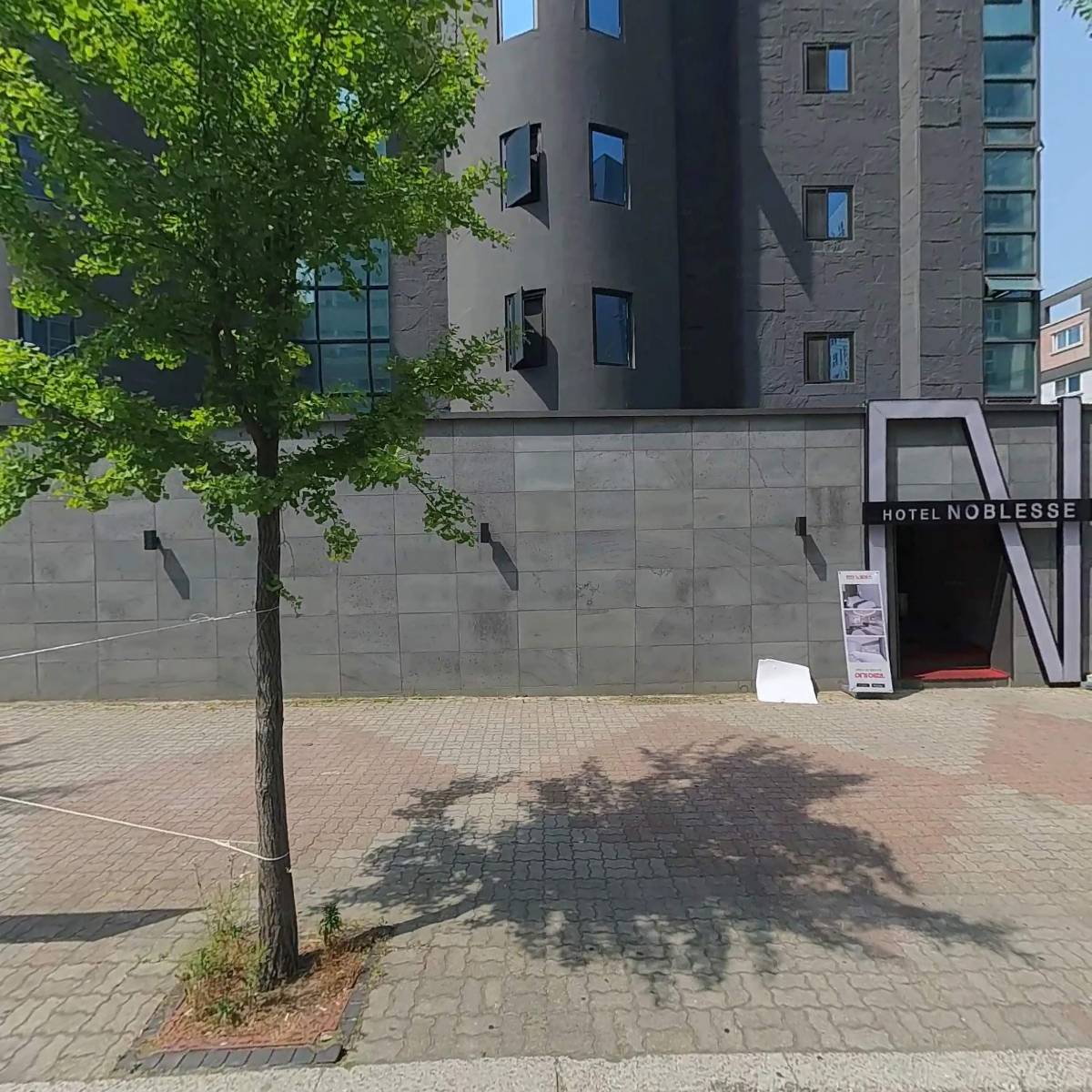 노블레스텔