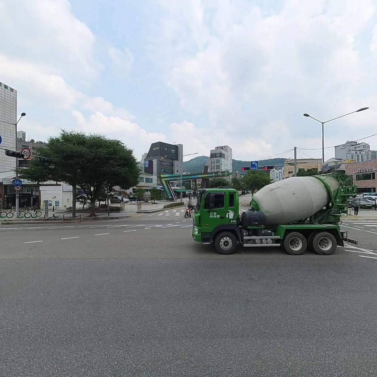메가엠지씨커피수락중앙점_3
