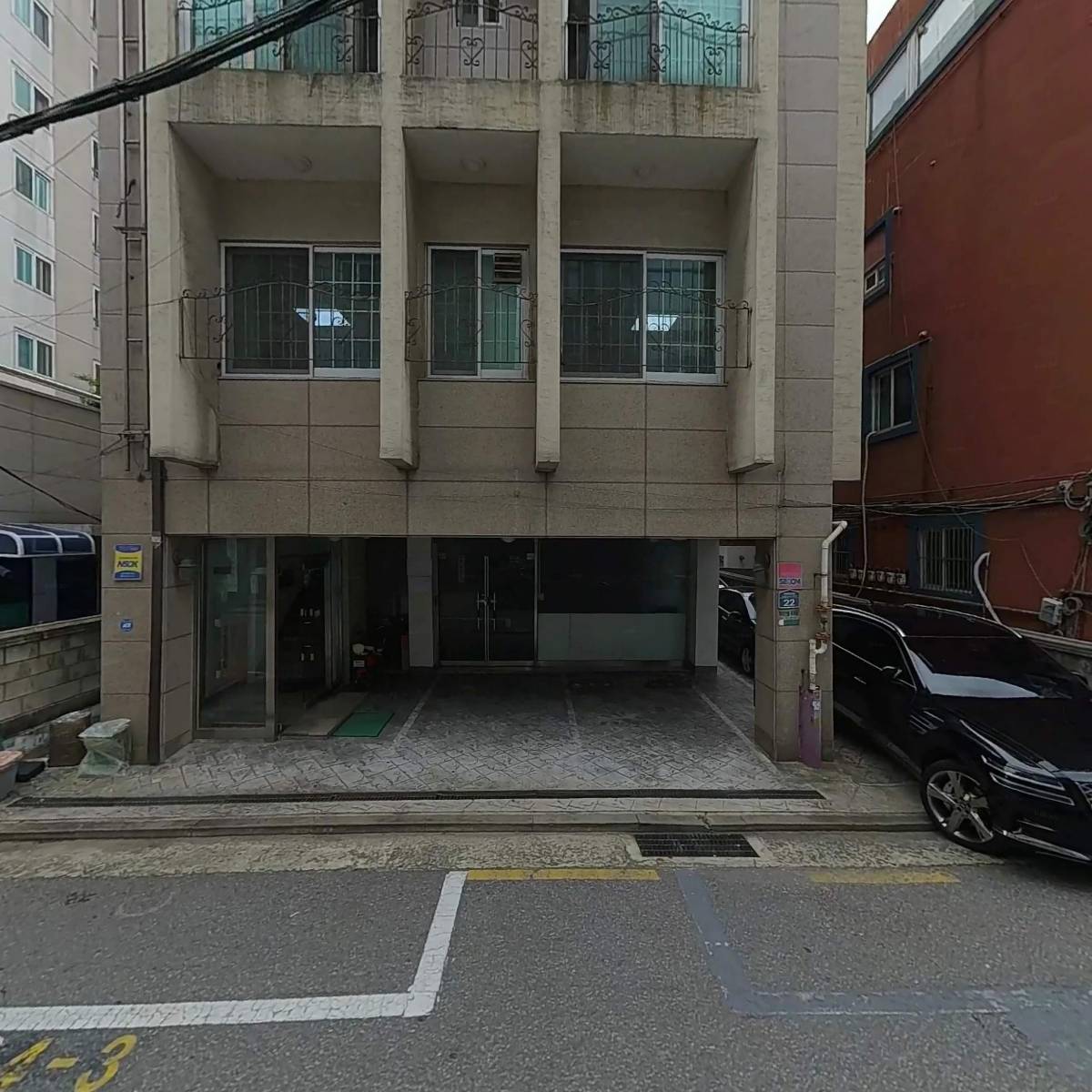 주식회사큐에이치앤씨_3