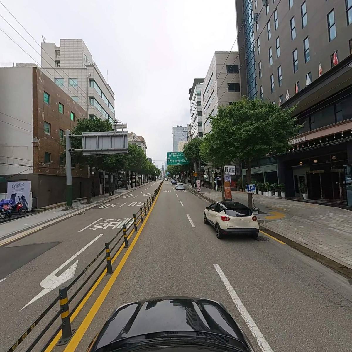 도미노피자 신사점_4