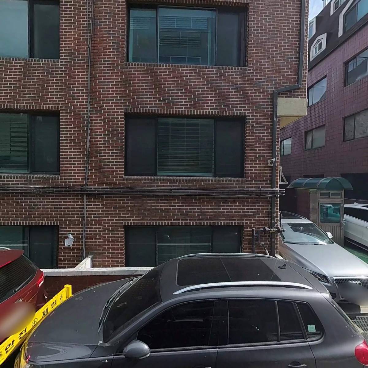 콘탁트(kontaakt)