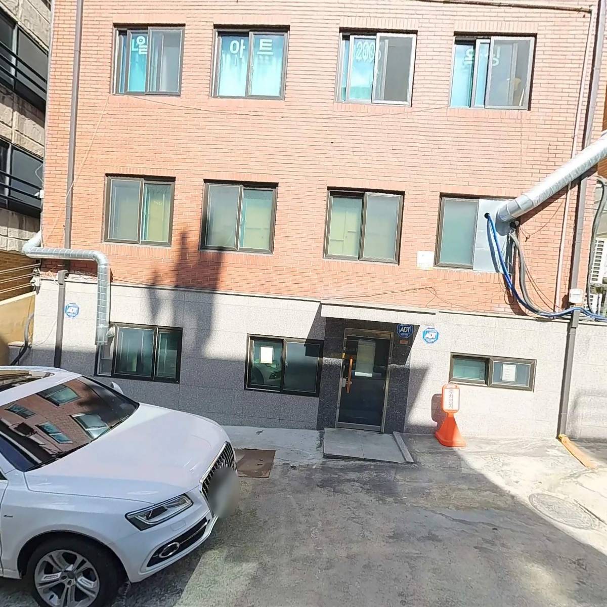 주식회사 짜잔_3