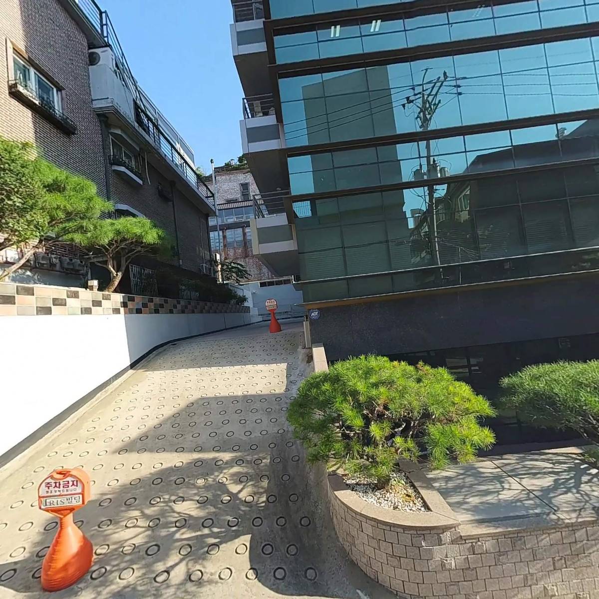 주식회사 옐로씨매니지먼트_3