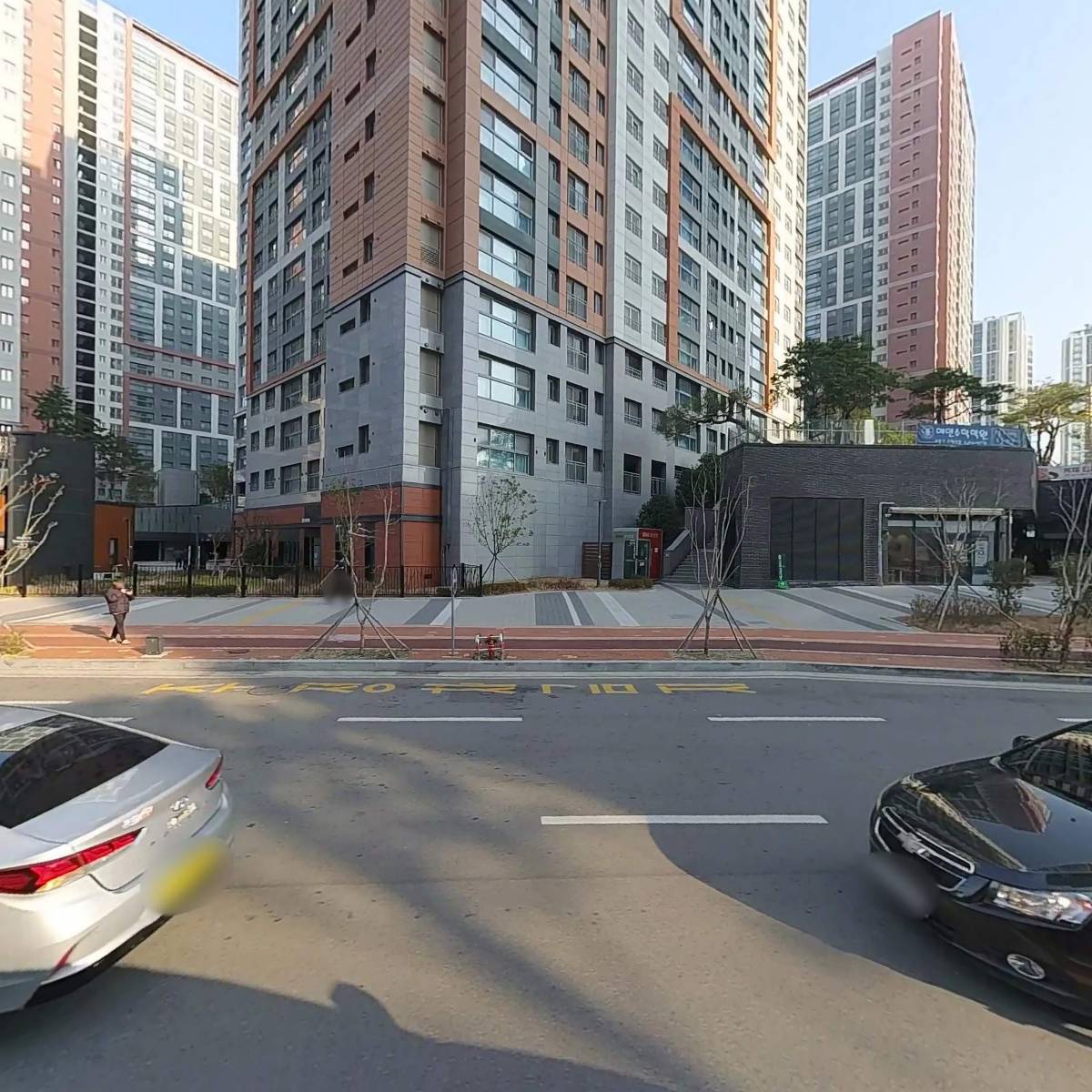퍼스트월드 브라이튼 관리사무소_3