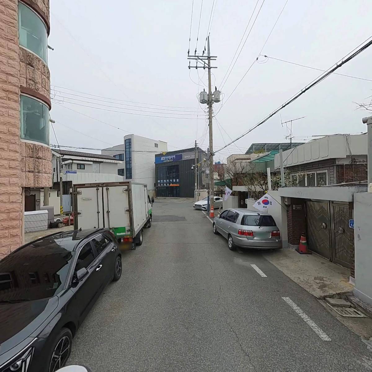 헨리즈컴퍼니_2