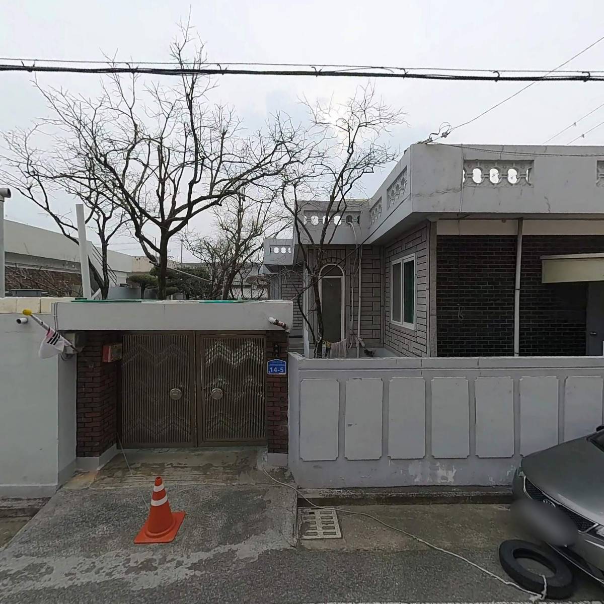 헨리즈컴퍼니_3