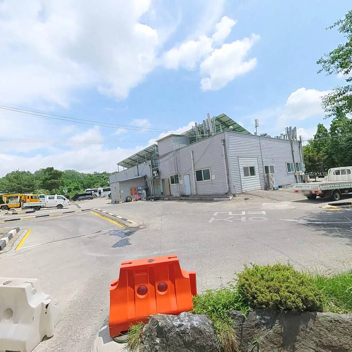 （주）자유로자동차 운전전문학원