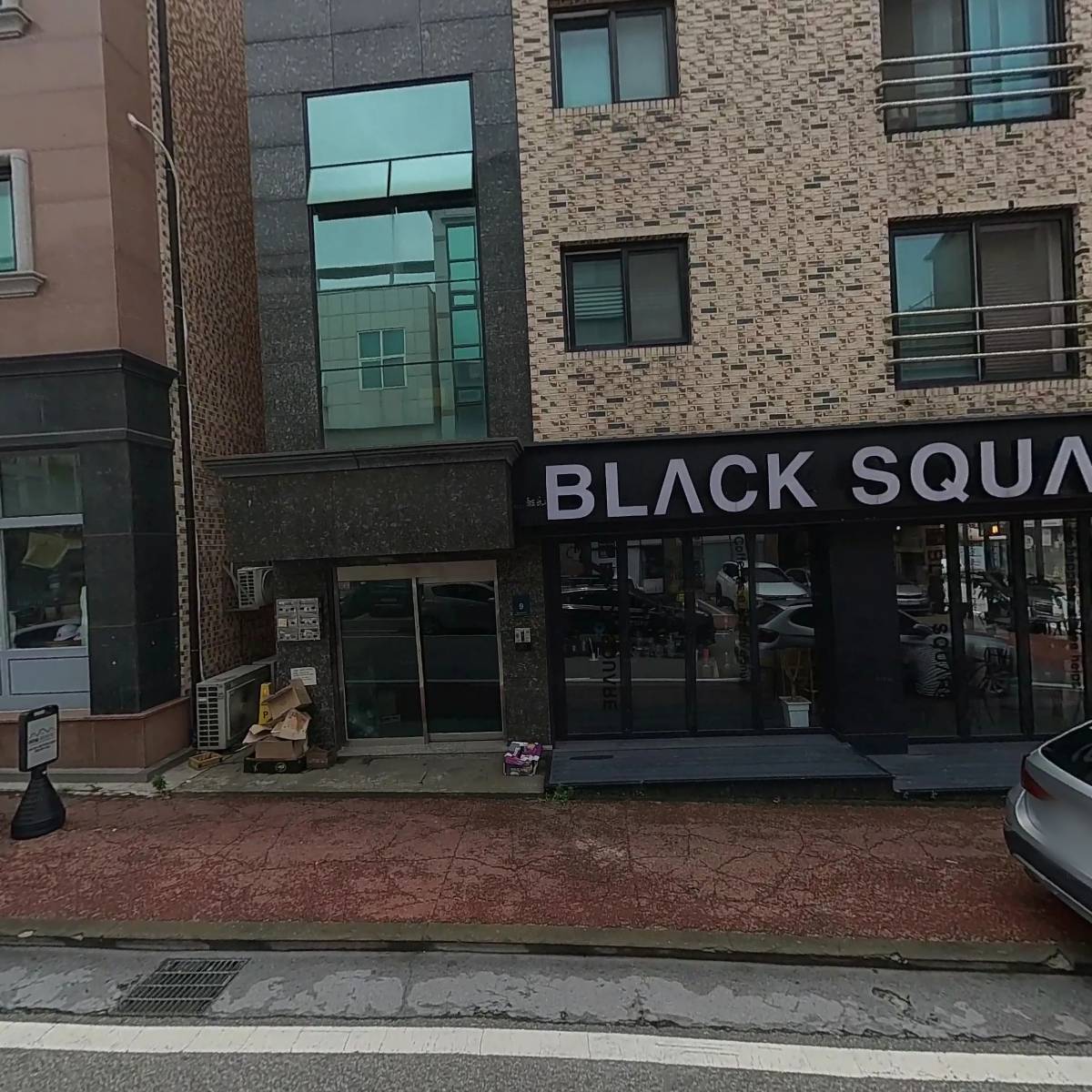 블랙 스퀘어 엠 (BLACK SQUARE M)_3