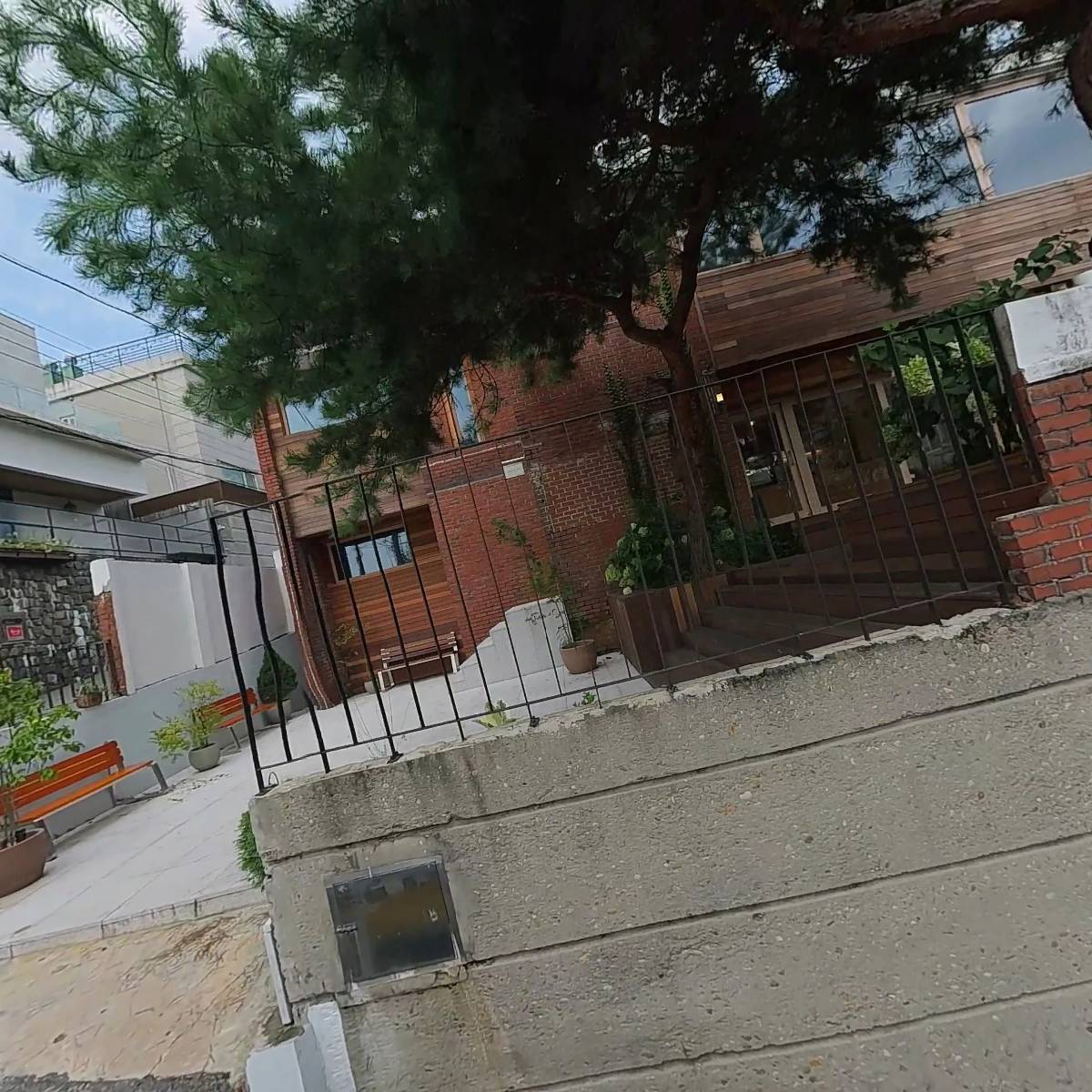 본지르르