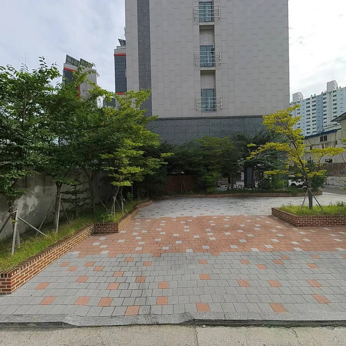 오어 오디너리 커피 로스터스