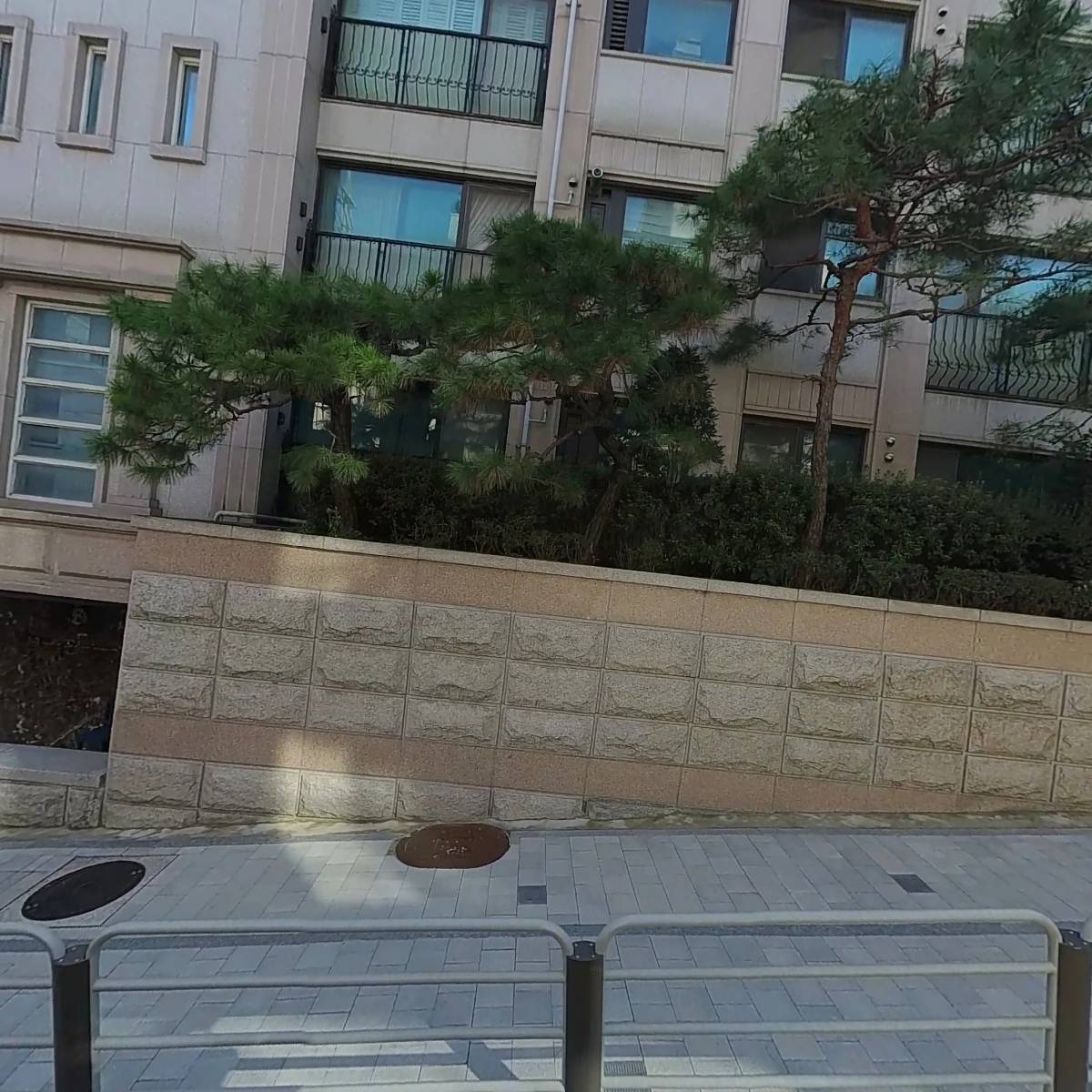 하우스에딘브로우 관리사무소